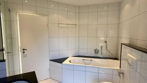 Badezimmer Ansicht II