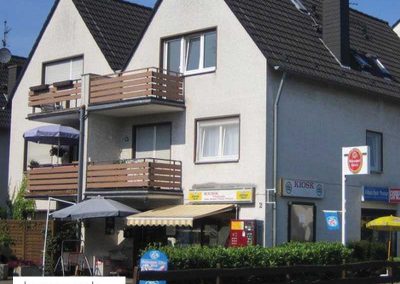 Zweifamilienhaus in Köln-Zündorf mit Gewerbe verkauft durch Immobilienmakler Hanspach Immobilien e.K.